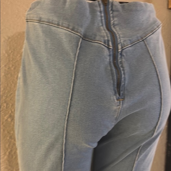 Chic Blue Flare Pants with High-Waist Design - Picture 5 of 11